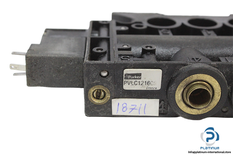 parker-PVLC121608-single-solenoid-valve-(Used)-1