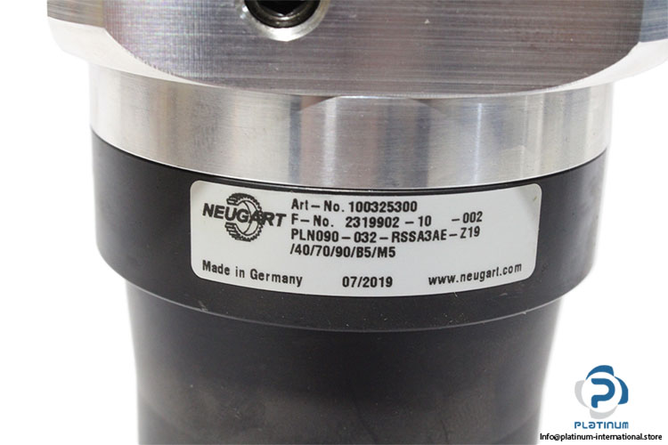 neugart-PLN090-032-RSSSA3AEZ19407090B5M5-right-angle-gearbox(new)-2