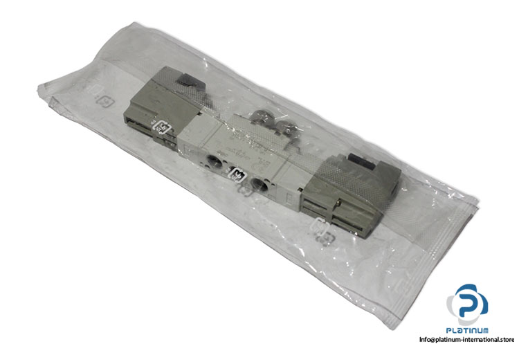 smc-SY5220-5YO-C6F-Q-solenoid-valve-(New)