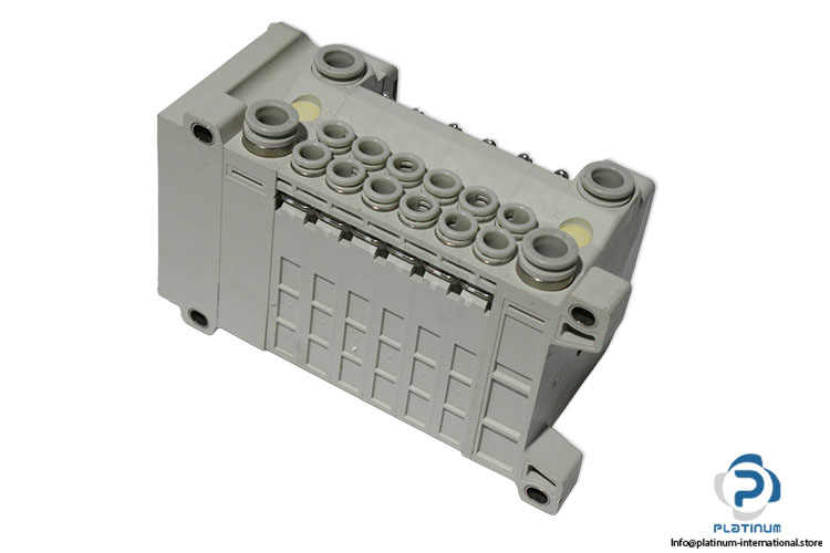 smc-VV5QC11-06C6SD0-manifold-base-(New)-3