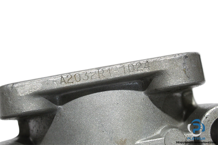 POGGI-A2032R1-1D24-RIGHT-ANGLE-GEARBOX(used)-2