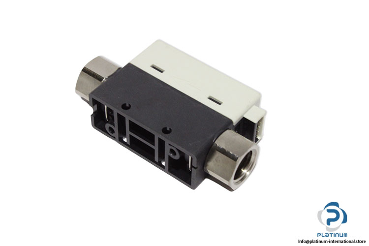 smc-PF2M711-02-B-digital-flow-switch-(New)-2