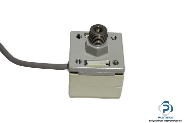 smc-ISE4B-01-65-pressure-Switch-(New)-2