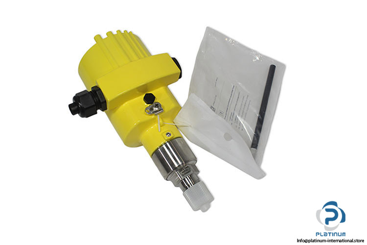 vega-B82.AXLFSAGGSHXAIMKM-pressure-transmitter(new)-1