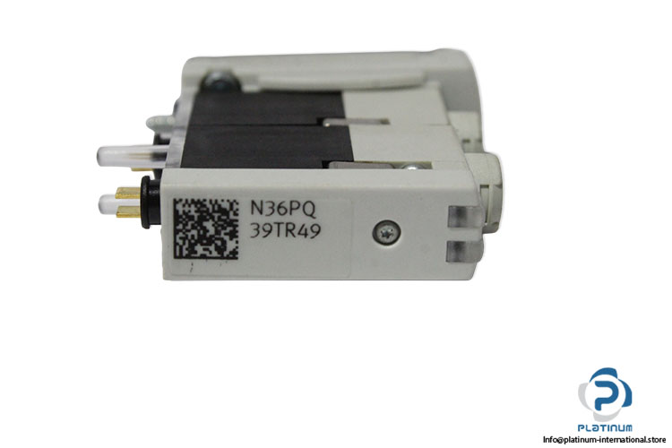festo-VUVG-B14-T32C-MZT-F-1T1L-F-double-solenoid-valve-(New)-4
