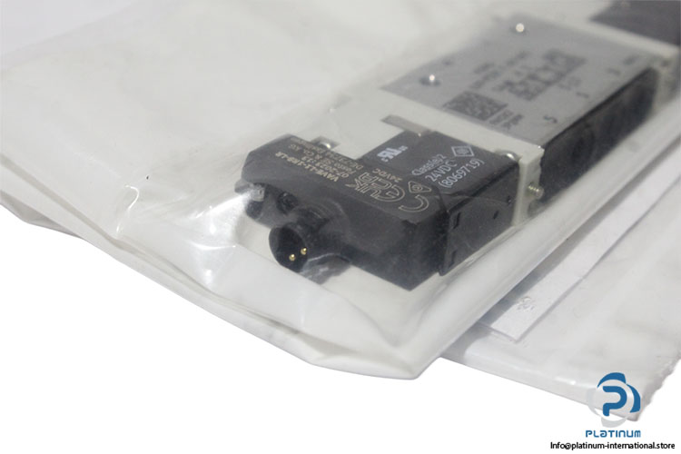 festo-VUVG-L10-P53C-T-M7-1P3-double-solenoid-valve-(New)-1