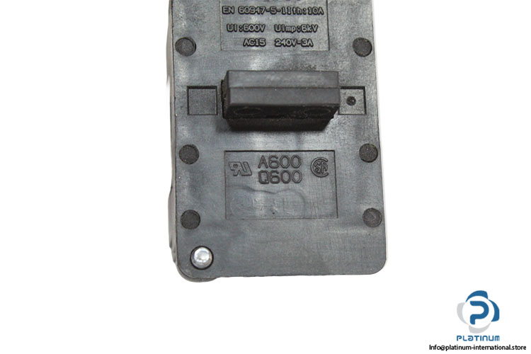 schneider-xen-g1191-contact-block(new)-3