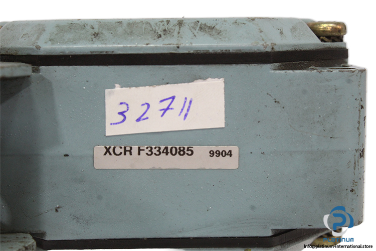 telemecanique-XCR-F334085-limit-switch(used)-3