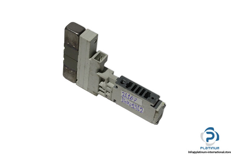 smc-VQC1300N-51-solenoid-valve-(Used)