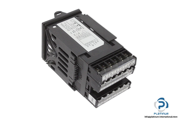 eurotherm-P116_CC_VL_LRX_R-pid-temperature-Controller-(new)-(carton)-1