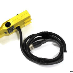WENGLOR-OPT107-P06-PHOTOELECTRIC-RETRO-REFLEX-SENSOR_675x450.jpg