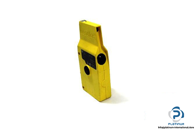 WENGLOR-OPT89-PHOTOELECTRIC-REFLEX-SENSOR_675x450.jpg