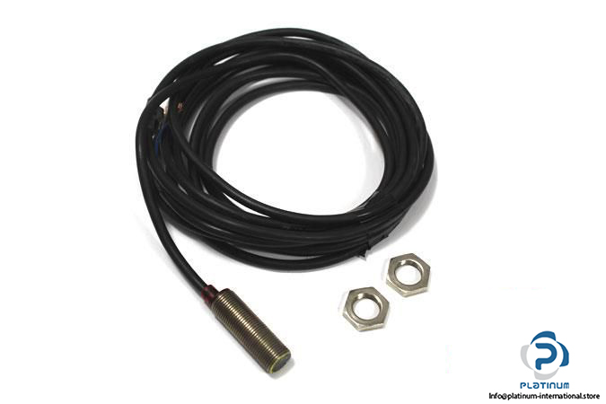 WENGLOR-IB02VD-P24-INDUCTIVE-PROXIMITY-SWITCH_675x450.jpg