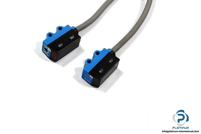 SICK-WSWE5-N132-THROUGH-BEAM-PHOTOELECTRIC-SENSOR3_675x450.jpg