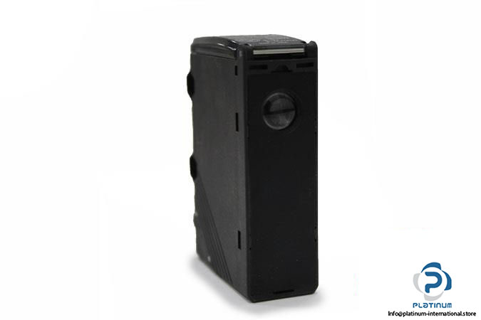 OMRON-E3M-VG16-COLOR-MARK-SENSOR5_675x450.jpg