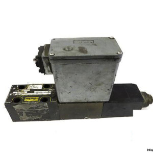 PARKER-D1FXE01FKNBJ0022-HYDRAULIC-SERVO-VALVE-_675x450.jpg