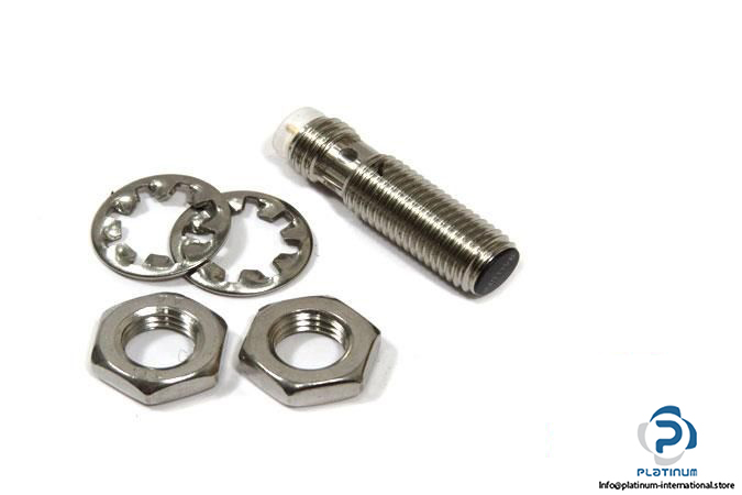 BALLUFF-BES-M08EC-PSC15B-S49G-INDUCTIVE-SENSOR_675x450.jpg