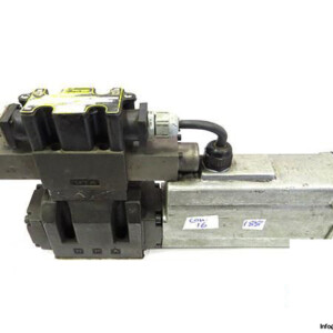 PARKER-D31FHB31C4NB-HYDRAULIC-SERVO-VALVE_675x450.jpg
