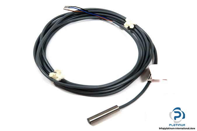 BALLUFF-BES-516-371-G-E4-C-INDUCTIVE-SENSOR_675x450.jpg