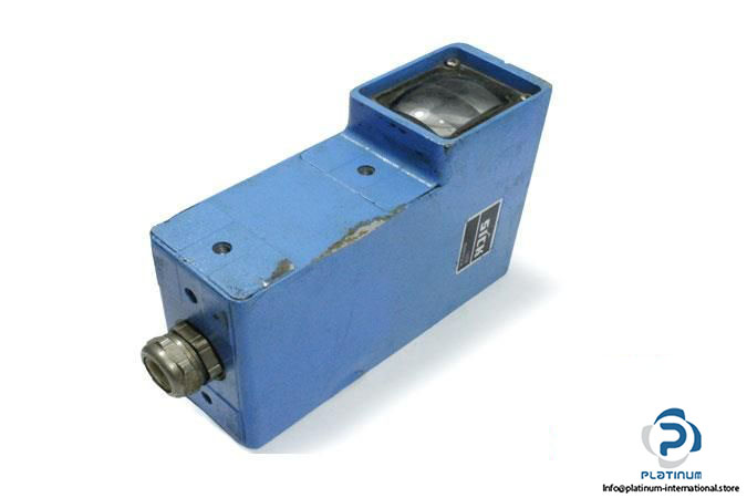 SICK-WL25-313-PHOTOELECTRIC-RETRO-REFLECTIVE-SENSOR_675x450.jpg