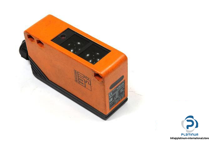 IFM-OA0106-PHOTOELECTRIC-RETRO-REFLECTIVE-SENSOR_675x450.jpg