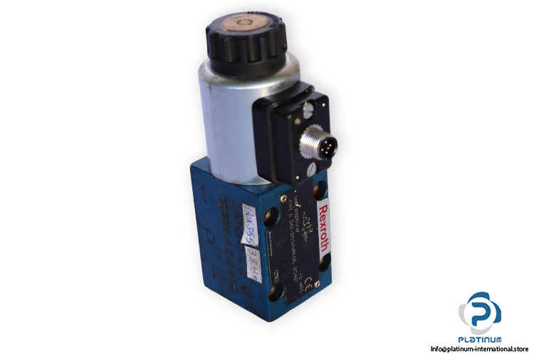 Rexroth-R900975949-directional-control-valve-(used)