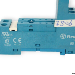 Finder 95.75 Relay Socket With BOX Clamp Terminals