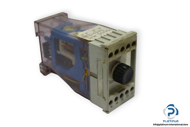 dold-AA-7616.82-timer-used