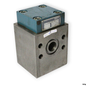 Bosch-0-810-060-048-cartridge-valve-with-position-monitoring-(used)