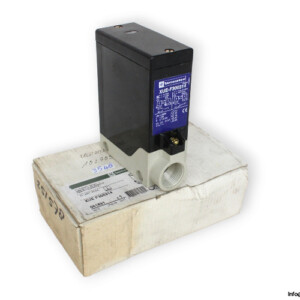 Telemecanique XUE F300314 Photoelectric Sensor