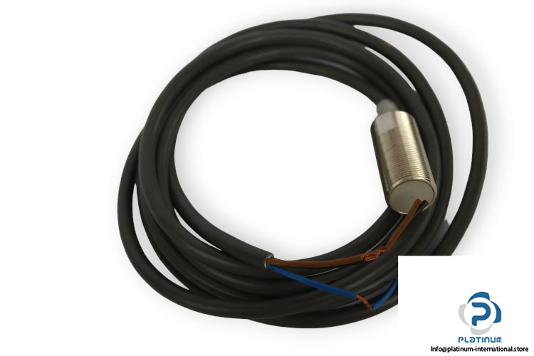 omron-E2EG-X5B2-cylindrical-proximity-sensor-(new)