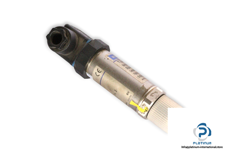 wika-891.23.510-pressure-switch-(used)