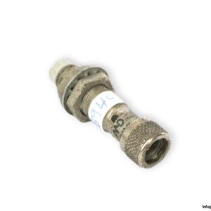 micro-detectors-AM6_AP-2H-inductive-sensor-used
