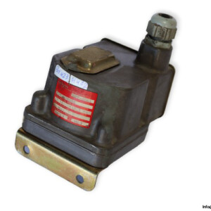 Barksdale D2T-M150SS Metal Diaphragm Pressure Switch