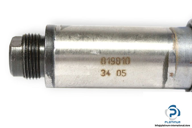 Rexroth-R900911869-directional-control-valve-used-3