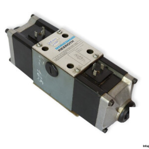 Rexroth-4-WE-10-E-21_AW-220-50-NZ5L-K45381_10_M15-solenoid-operated-directional-valve-(used)