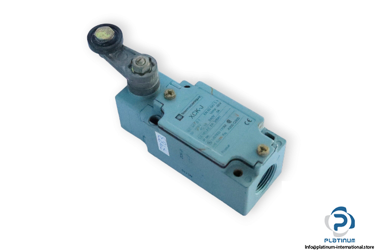 telemecanique-ZCK-J1-ZCK-E05-limit-switch-(used)