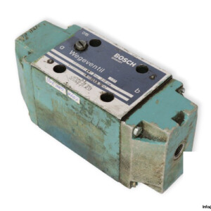Bosch-0810001141-solenoid-operated-directional-valve-(used)