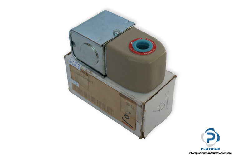 trane-X13320323-61-7-solenoid-coil-(new)