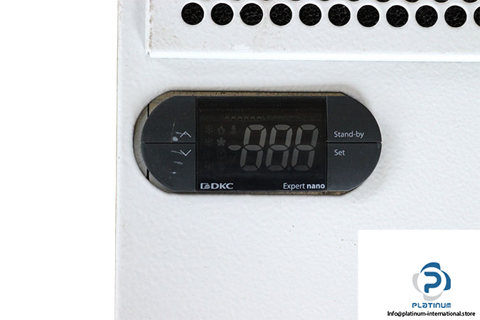 dkc-R5KLM10042LT-wall-mounted-indoor-cooler-(used)-2