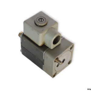 VEB Elektro-Bauelemente TGL 20710 Directional Control Valve