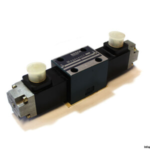 bosch-0-810-090-110-directional-control-valve