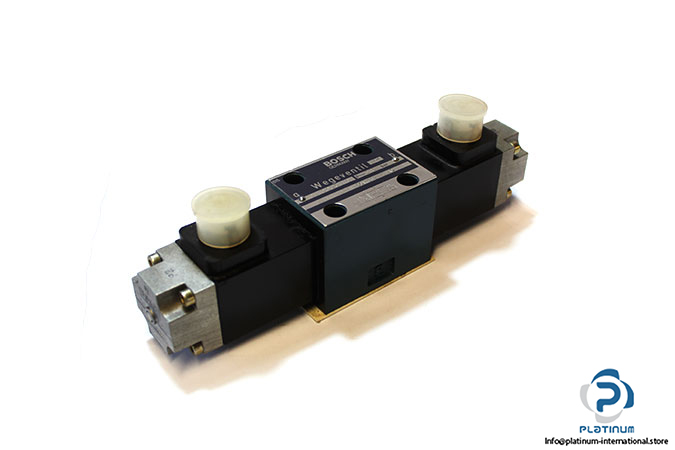 bosch-0-810-090-110-directional-control-valve