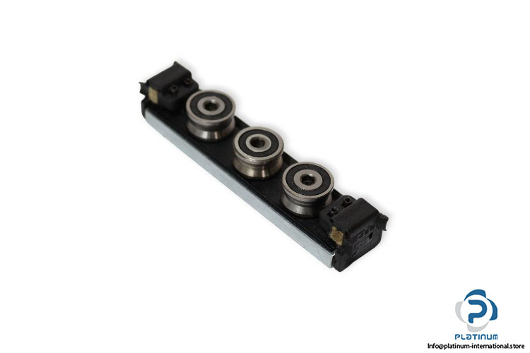 t-race-RV18-3-linear-roller-bearing-(new)