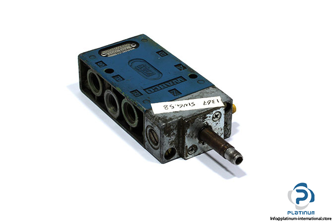 Wabco-5726070220-single-solenoid-valve-without-coil