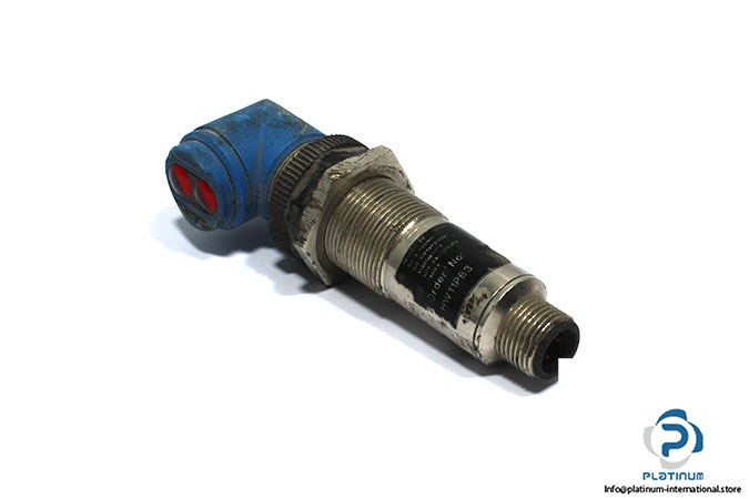wenglor-HW11PB3-photoelectric-retro-reflex-sensor