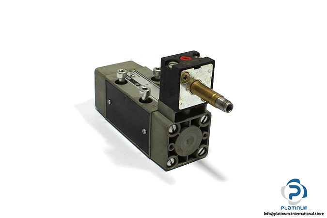 bosch-0-820-024-991-single-solenoid-valve-with-coil
