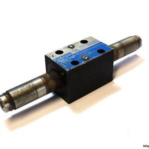 Vickers DG4V-3 2N VM U H7 60 Solenoid Operated Directional Valve Without Coil