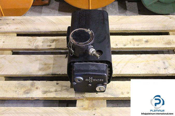 busch-sv-1016-b-000-ihzz-rotary-vane-vacuum-pump-1