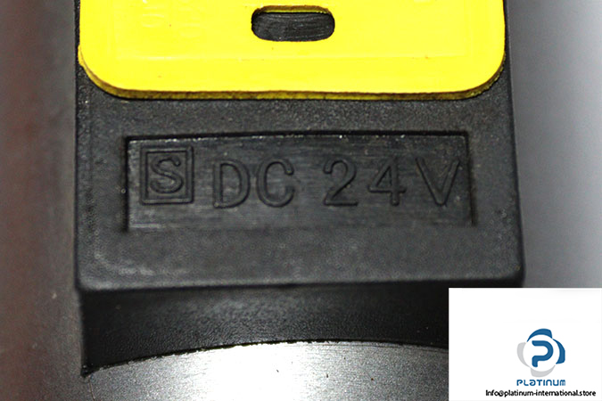 syd-DG4V-5-0B-M-U-H-20-solenoid-operated-directional-valve-new-3